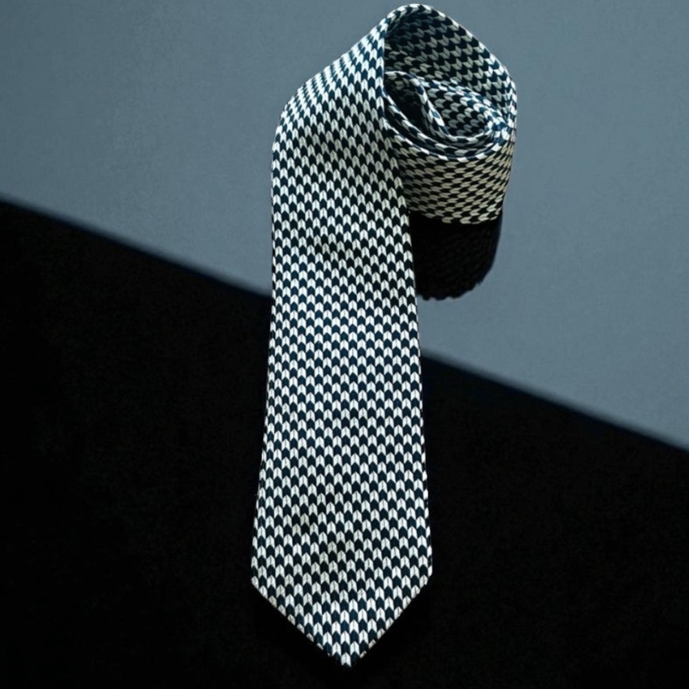 POLO RALPH LAUREN NWOT
MENS SILK
TIE